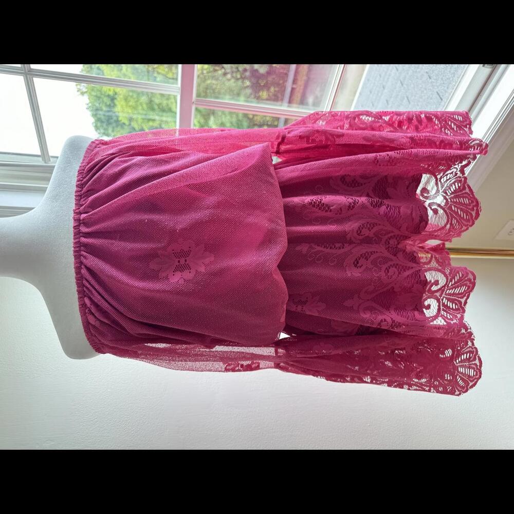 Chic Off-Shoulder Pink Lace Romper size medium